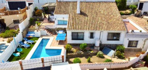 Beach 5 min walk Villa with Pool and Parking